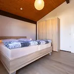 Ferienwohnpark Satteldachhaus Typ 9 Sd 61 Hébergement de vacances *